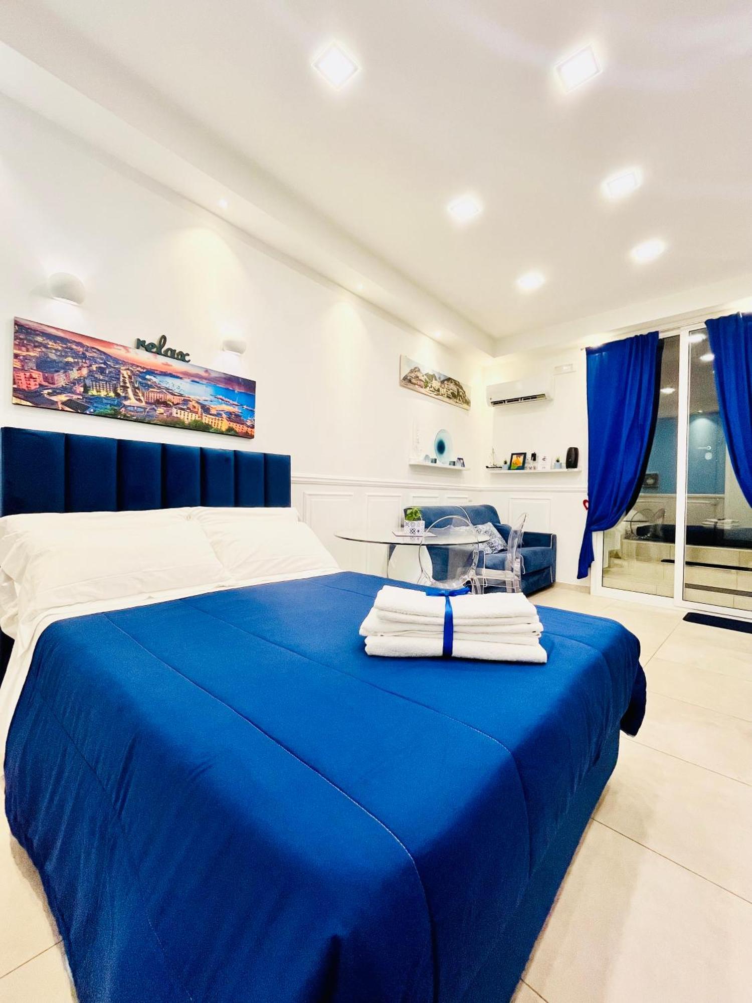 Donn'Anna Naples City Center Екстериор снимка
