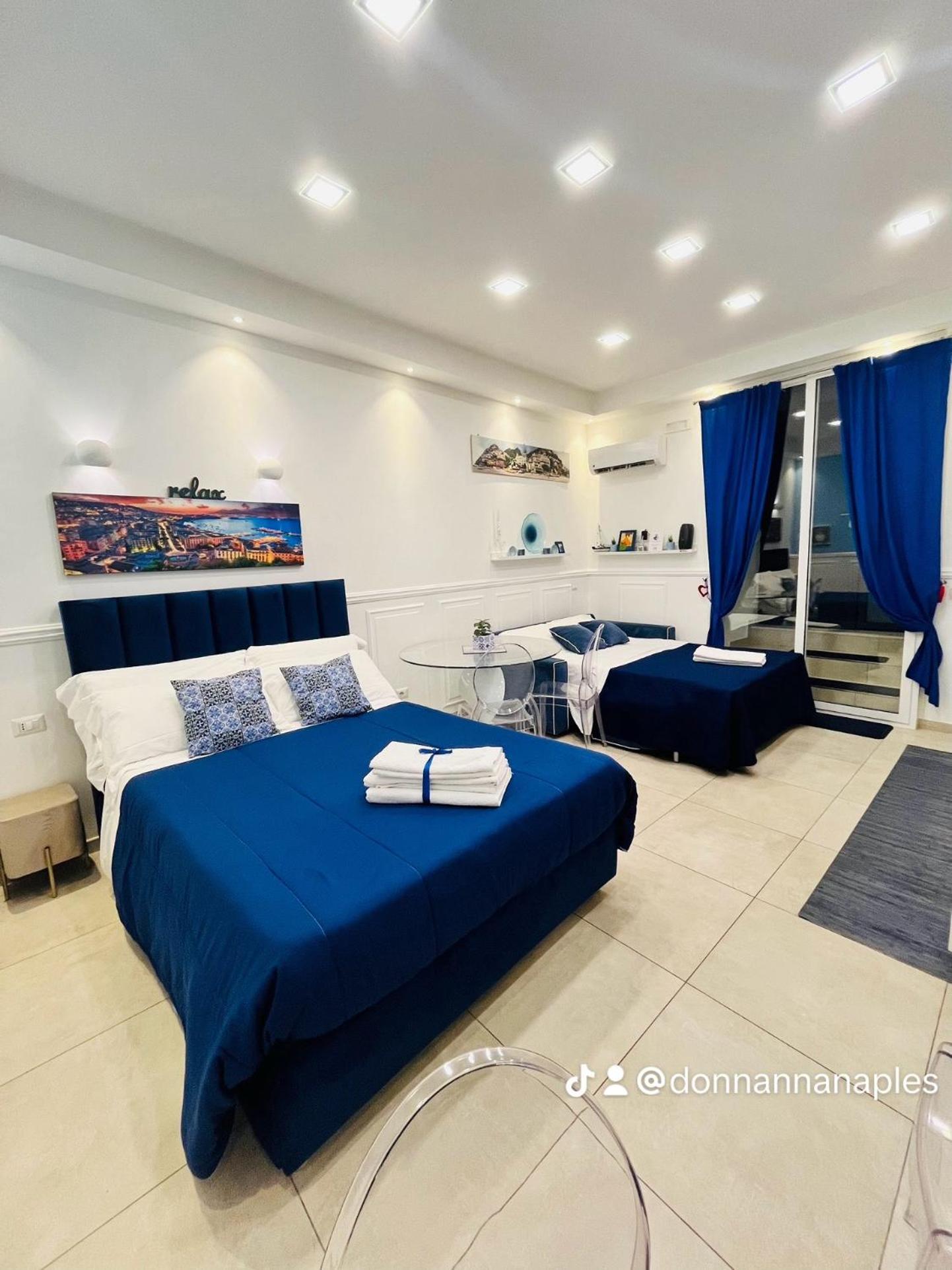 Donn'Anna Naples City Center Екстериор снимка