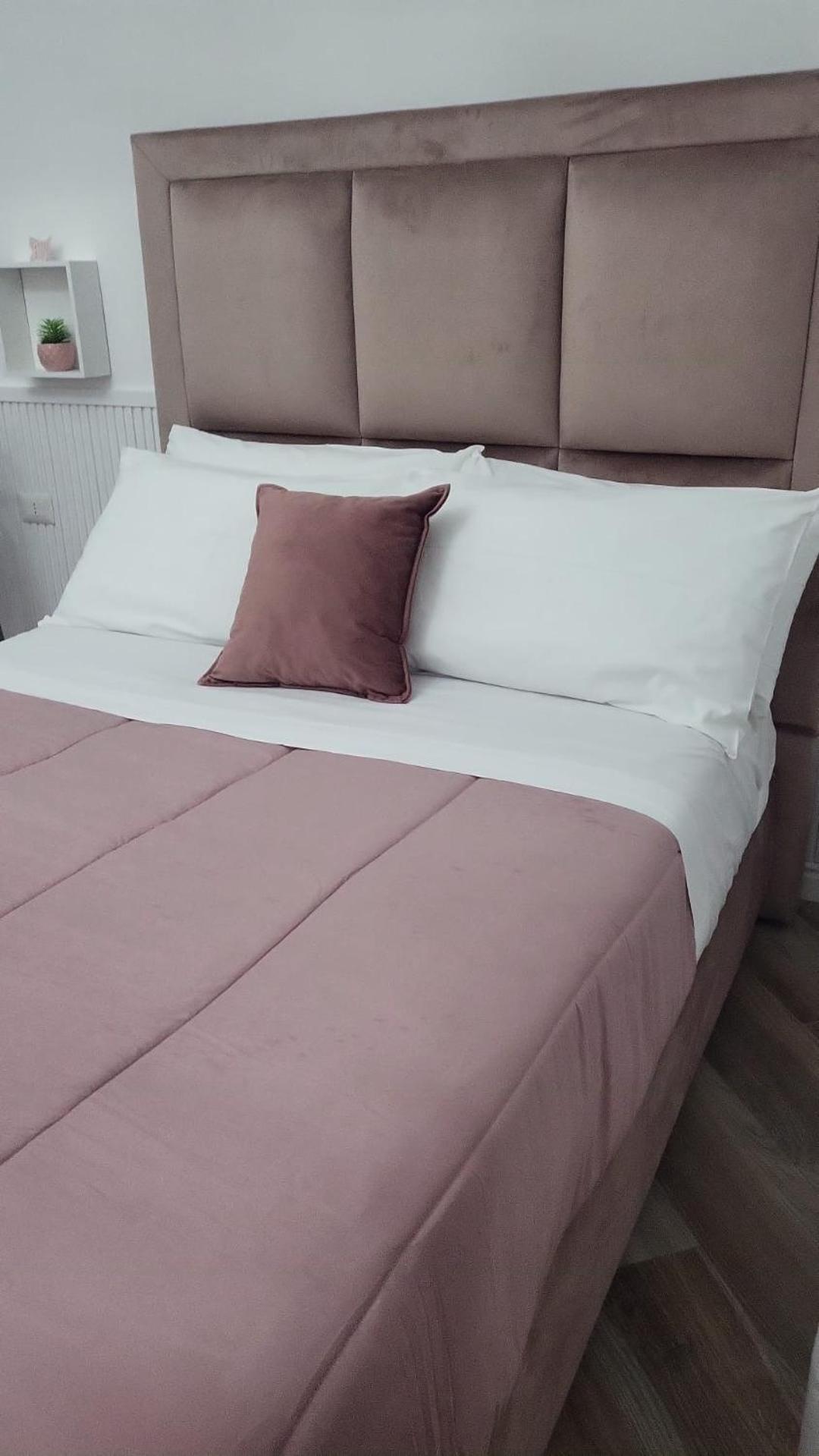 Donn'Anna Naples City Center Екстериор снимка