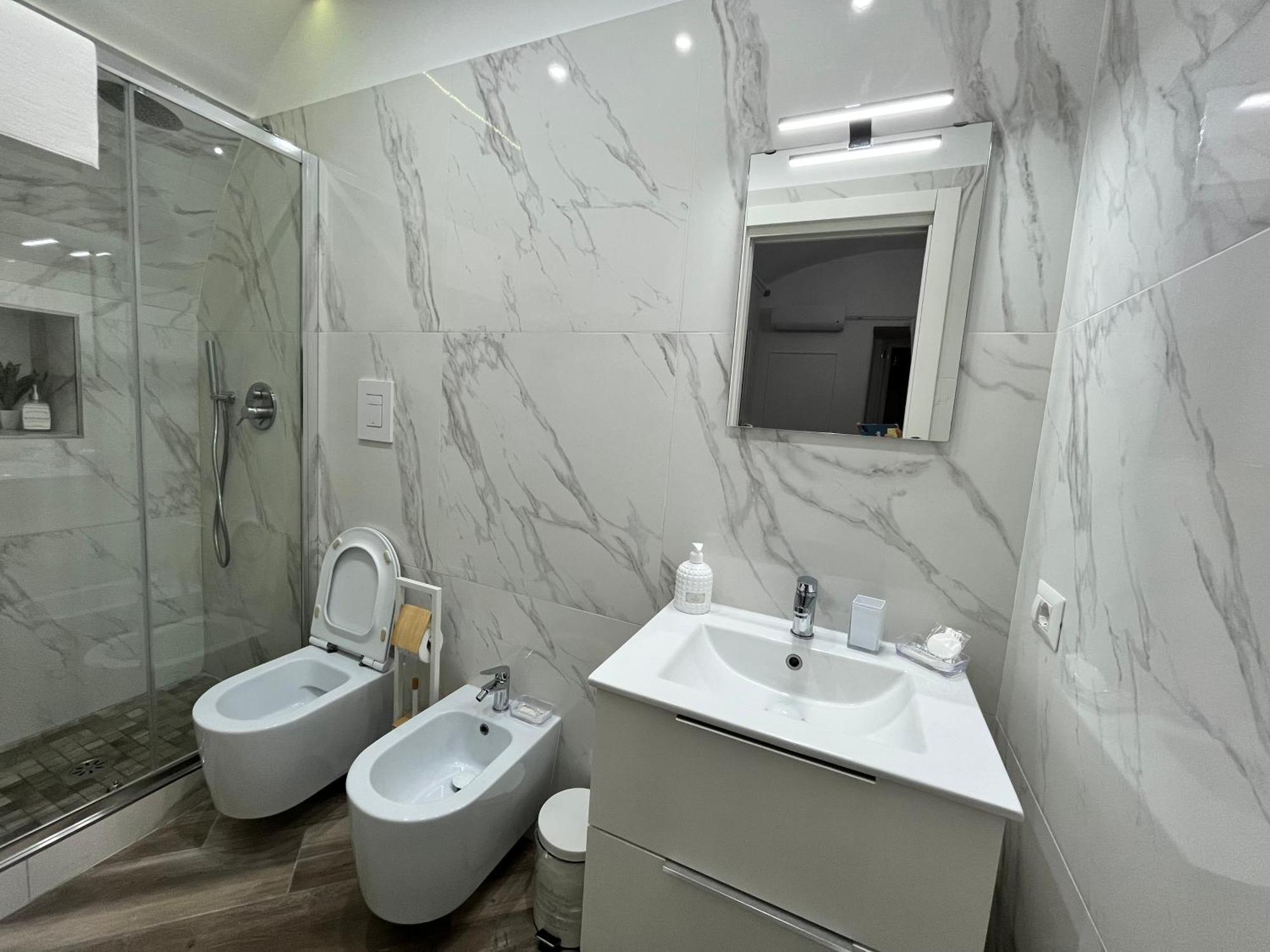 Donn'Anna Naples City Center Екстериор снимка